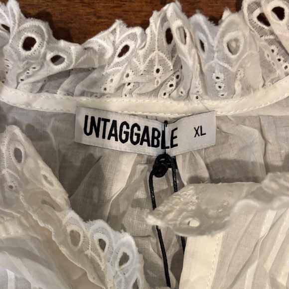 Vintage Havana White Eyelet Sleeve Blouse - Picture 2 of 5